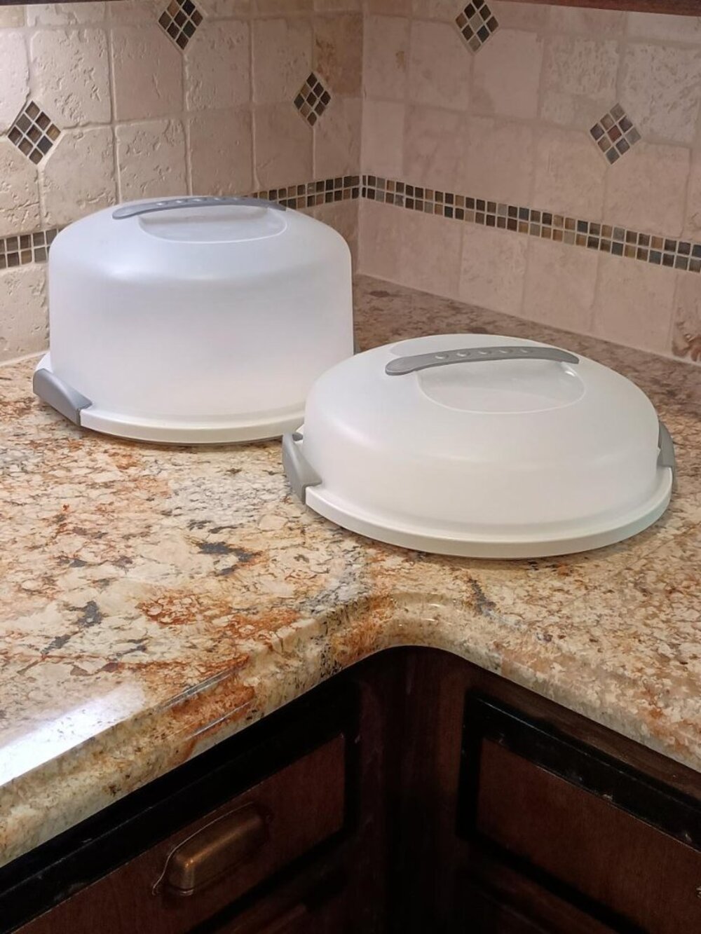 Sterilite Round Cake & Pie Carrier Set (Bundle of 2)